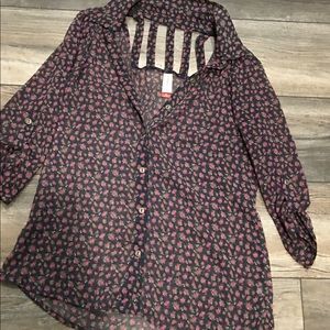 Floral sheer 3/4 length blouse!